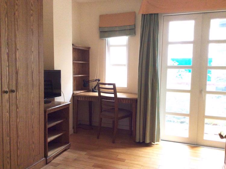 pl-central-1-bedroom-serviced-apartment-1411-detail-41630381457011.jpg